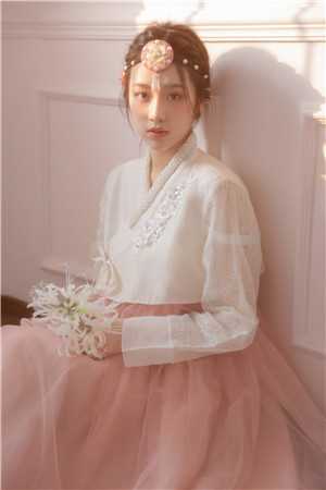 我有孕后，夫君的小师妹哭倒在门外