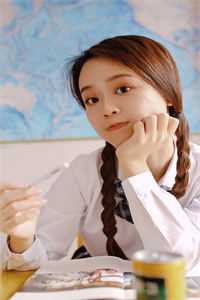女儿才出生，就破口大骂夫君是渣爹