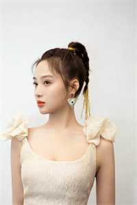 冷战一个月后，未婚夫和别人结婚了
