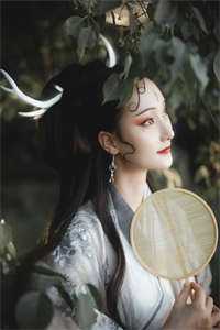 娶了绝美女神，前妻悔得满地打滚季星河林绾绾最新好看小说_免费小说全集娶了绝美女神，前妻悔得满地打滚(季星河林绾绾)