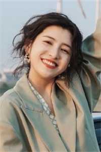 未婚夫让我等他一年，他和初恋生个孩子