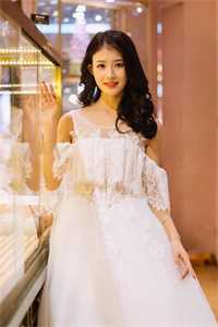 男友为小青梅推我喂蛇，却不知我乃是蛇山圣女