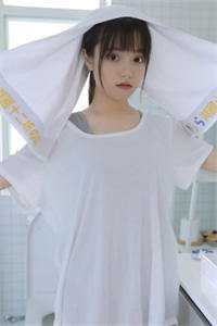 皇帝决定选择穿越女后，皇后娘娘登基了