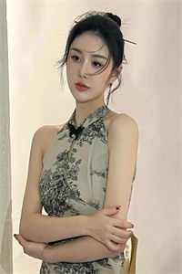 出国五年归来后，我为被拍卖小视频的妹妹点天灯