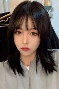 出国五年归来后，我为被拍卖小视频的妹妹点天灯