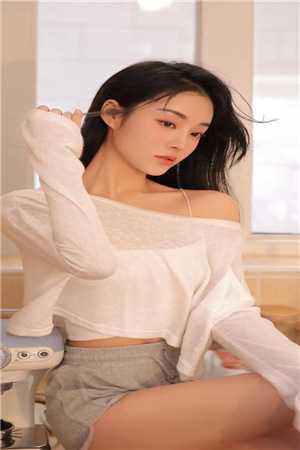 嫁给无能佛子后，我爸助养的三个贫困生急疯了
