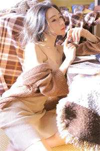 在白月光的婚礼上求婚后，未婚夫悔疯了